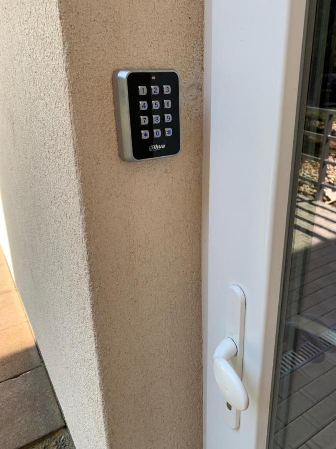 Vsemina Apartman Luzkovice Luaran gambar