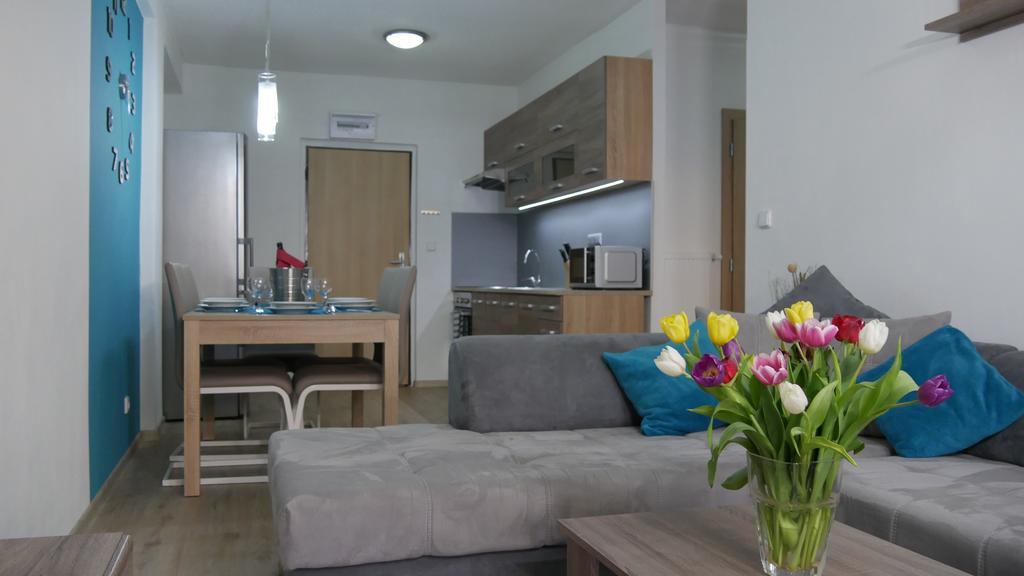 Vsemina Apartman Luzkovice Luaran gambar