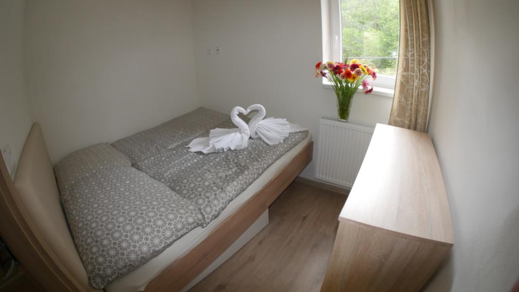 Vsemina Apartman Luzkovice Luaran gambar