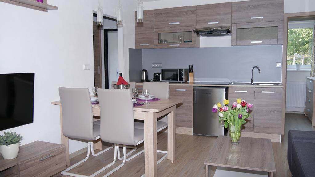 Vsemina Apartman Luzkovice Luaran gambar
